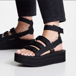 Teva Black Strappy Flatform Mevia Chunky Sandals Size 8 Free Shipping.